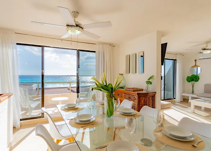 Beachfront Villa In The Heart Of Cancun