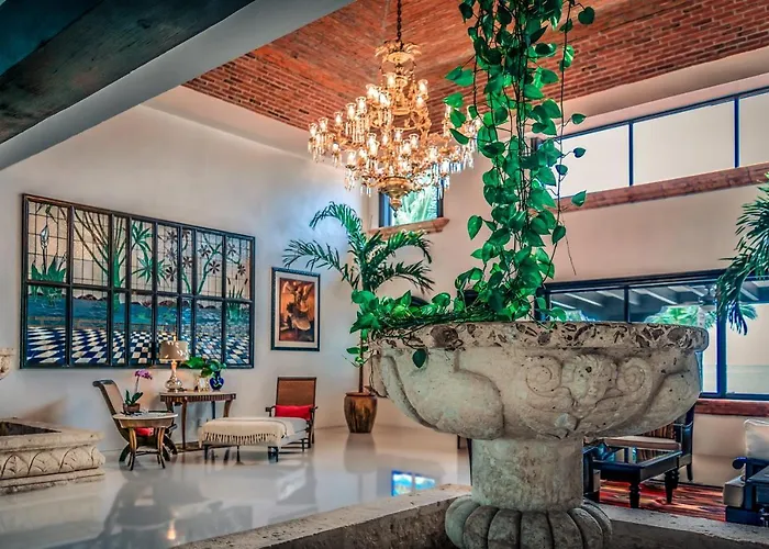 Villa Albatros Oceanfront Luxury Hotelzone Cancun